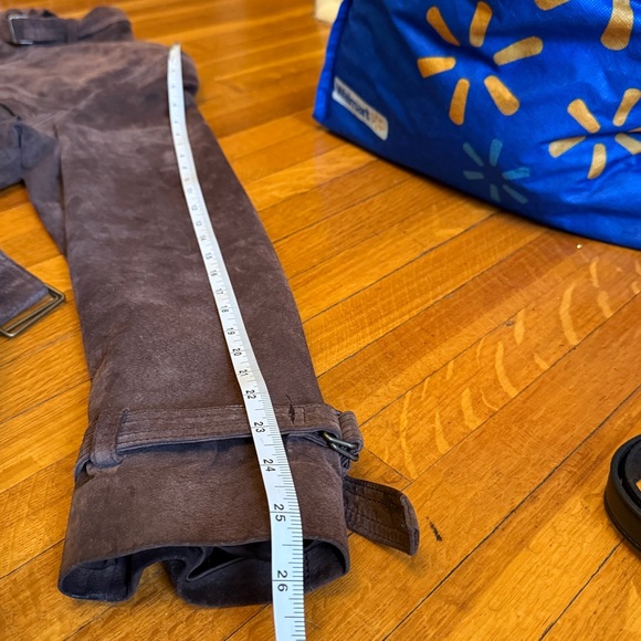 Danier Chocolate Suede Outerwear - Picture 8 of 9